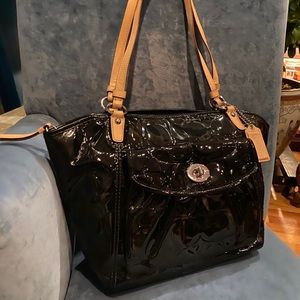 COACH Black Leather ShoulderBag w/ Matching Wallet